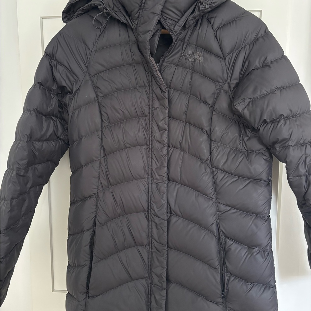 The North Face Women's 600 Down Charcoal Puffer Parka with removable hood